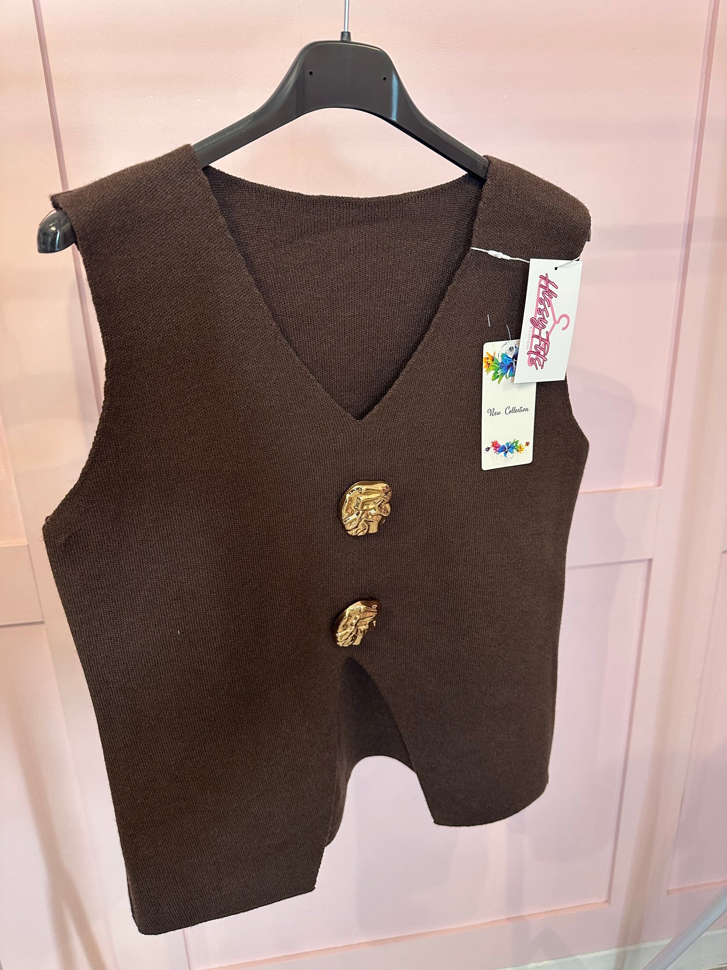 GOLD DOUBLE BROACH KNIT VEST