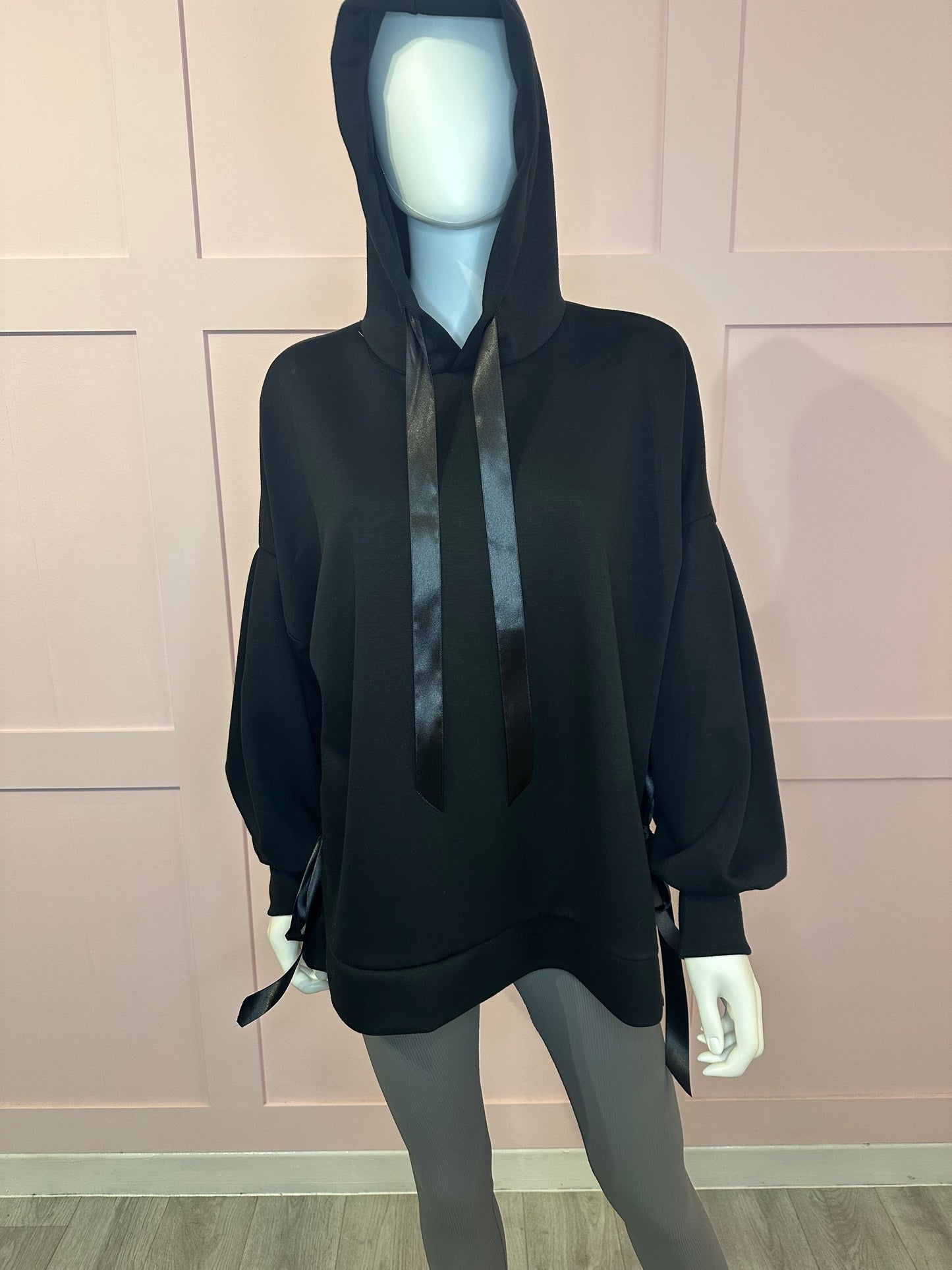 RIBBON TIE HOODIE