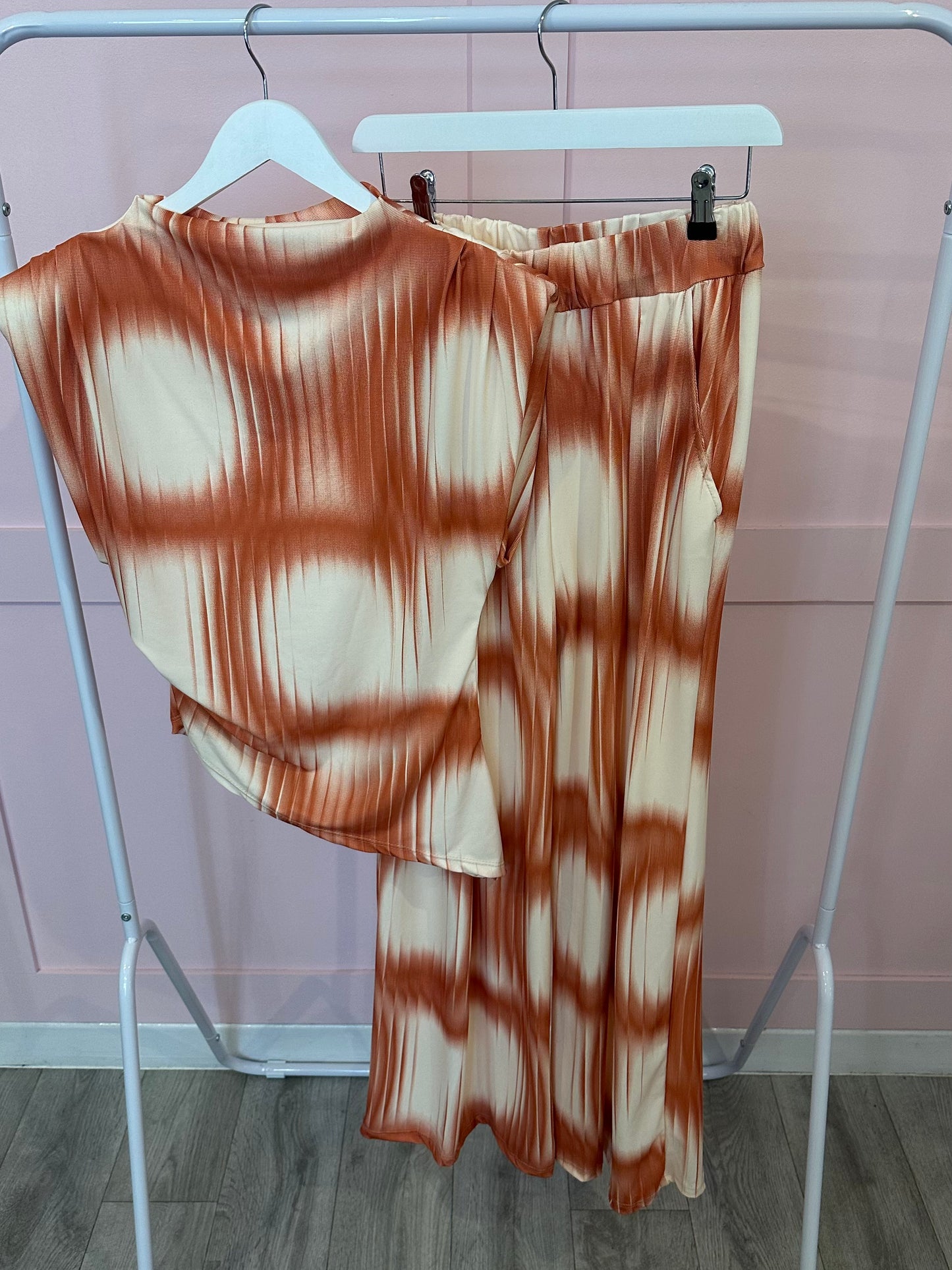 SHOULDER PAD ASYMMETRIC TOP & TROUSERS CO-ORD